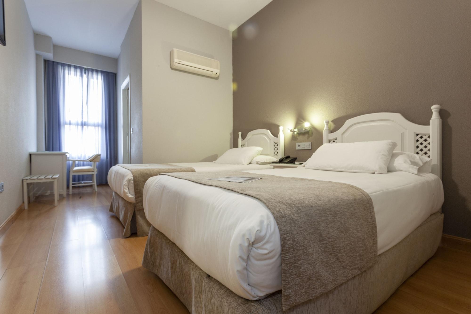 Aacr Hotel Monteolivos Севілья Екстер'єр фото