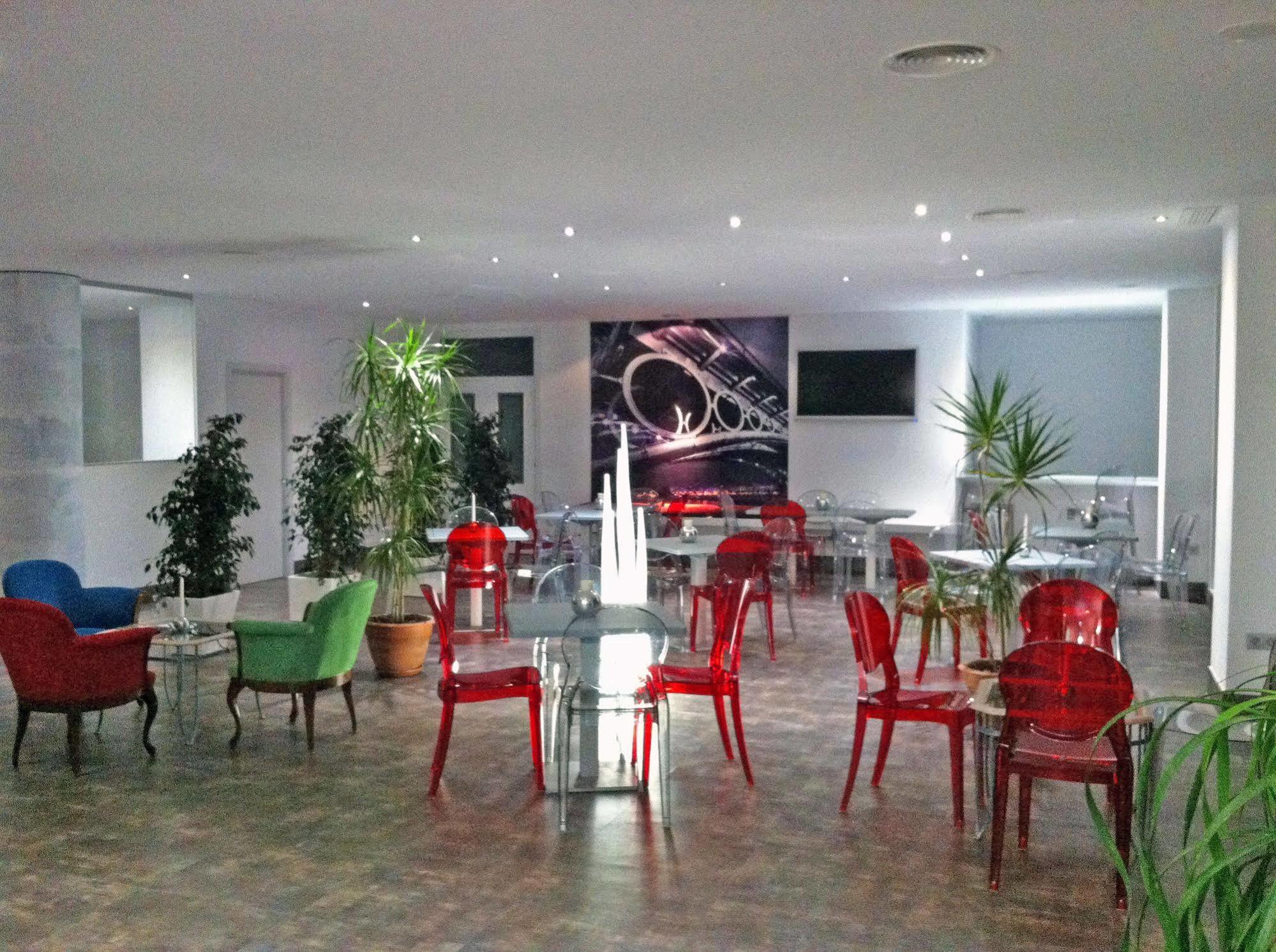 Aacr Hotel Monteolivos Севілья Екстер'єр фото