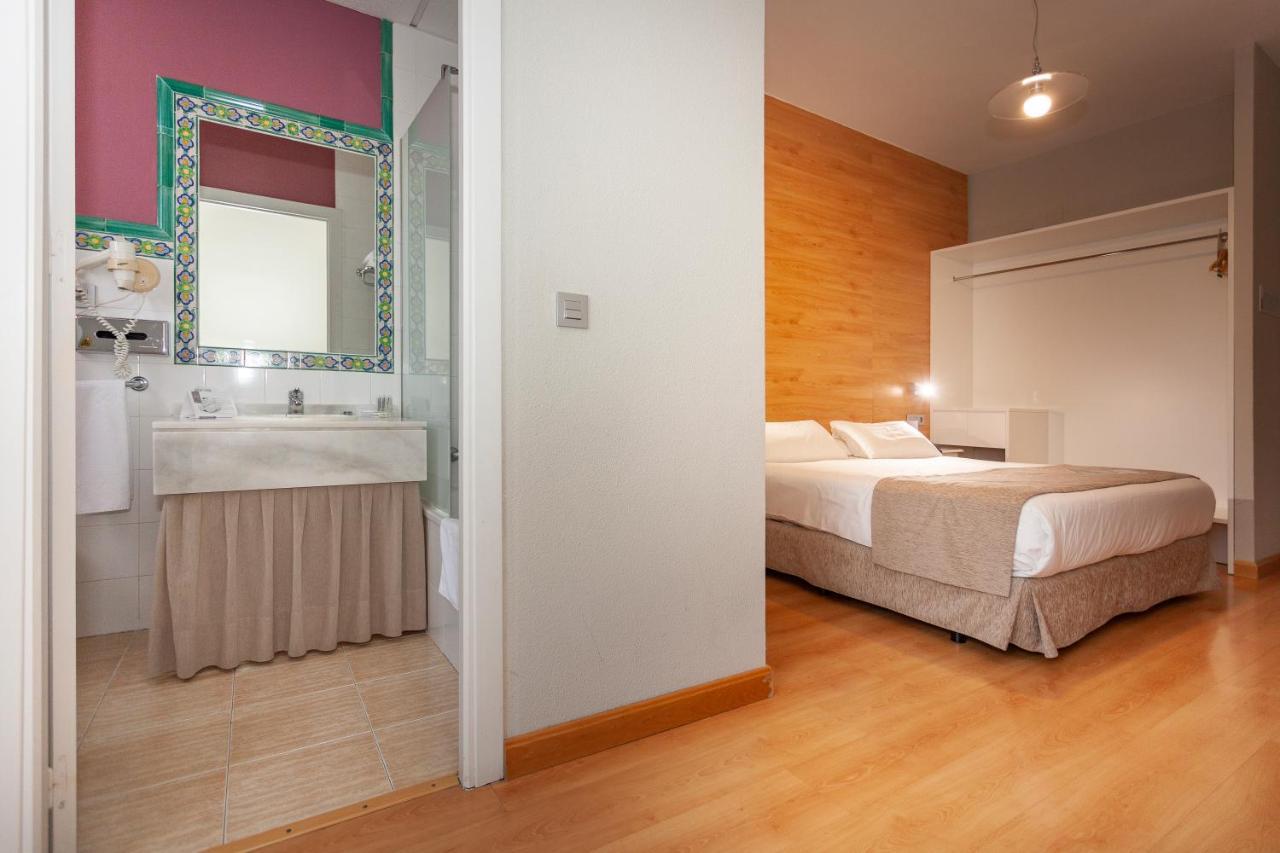 Aacr Hotel Monteolivos Севілья Екстер'єр фото